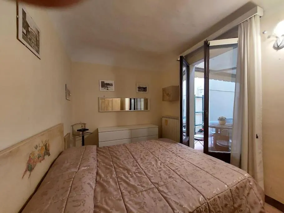 Laura Apartment In The Heart Of Florence 0*,  Italy